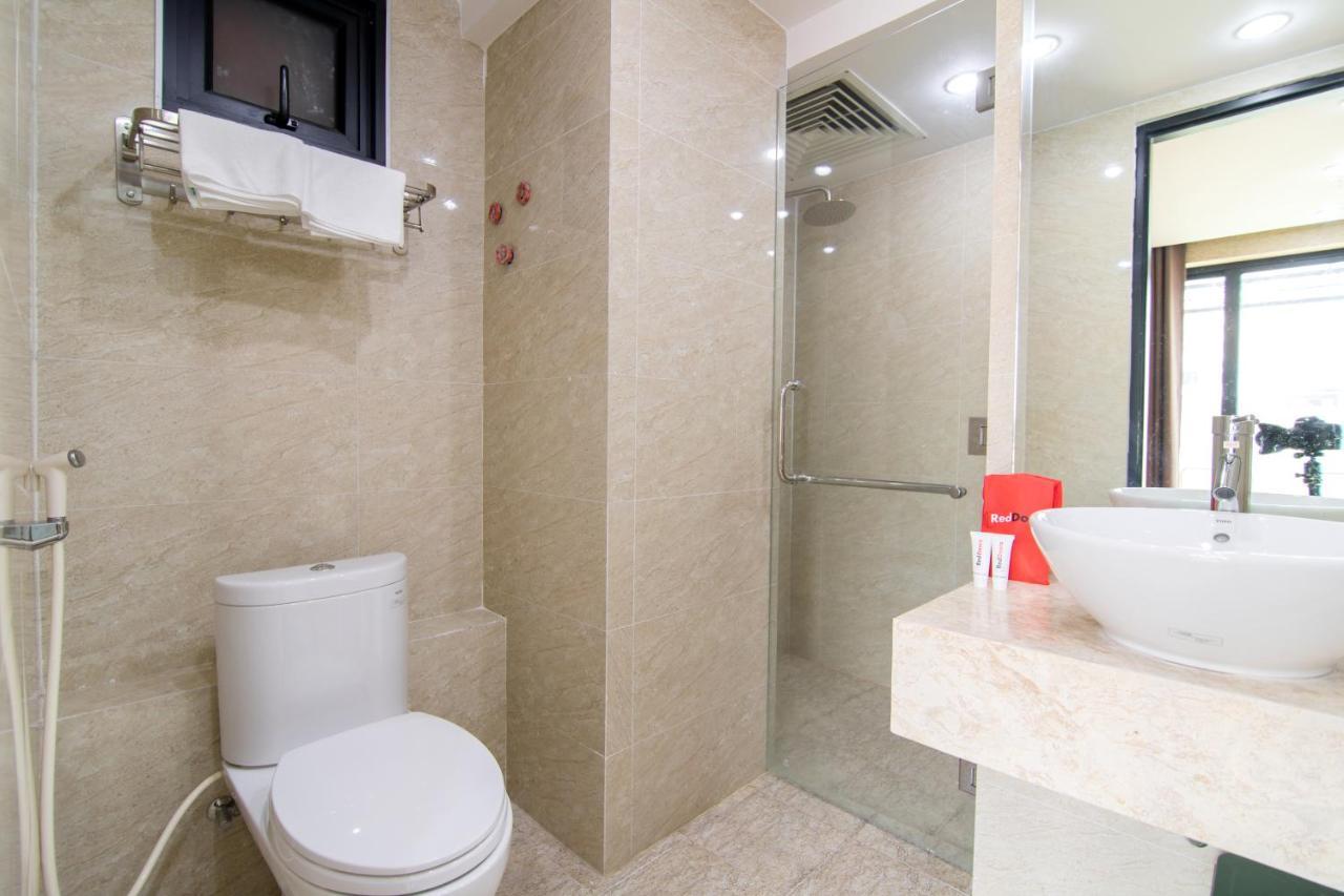 Reddoorz Plus @ Nguyen Trai Street Bandar Ho Chi Minh Luaran gambar